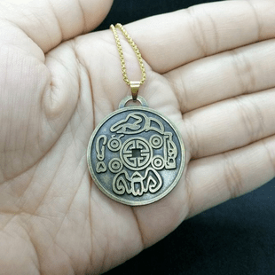 amuleta imperială