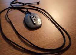 Talisman de bani runici